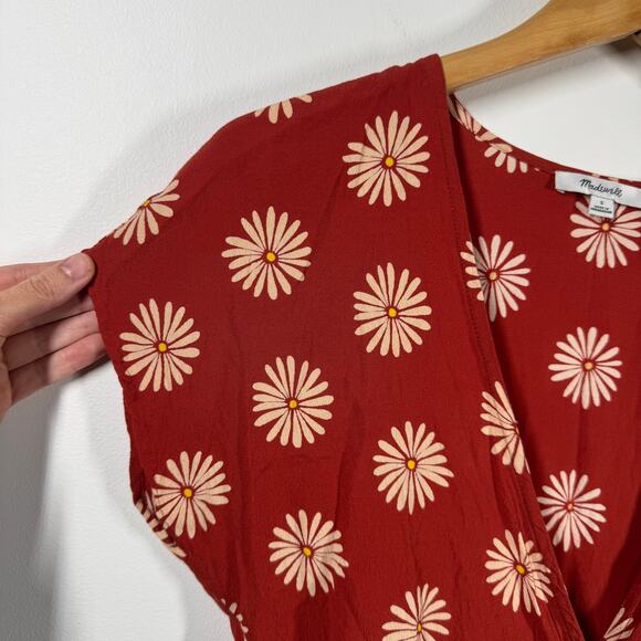 Madewell Top Women S Red Floral Sash-Tie Wrap Top in in Daisy Daydream Boho - Picture 4 of 9